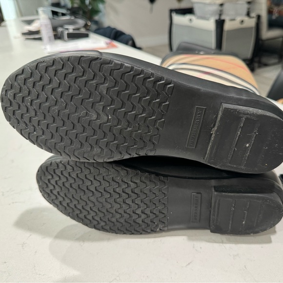 BURBERRY RAIN/WINTER BOOTS IN CLASSIC PRINT! SIZE 8! - Picture 7 of 7